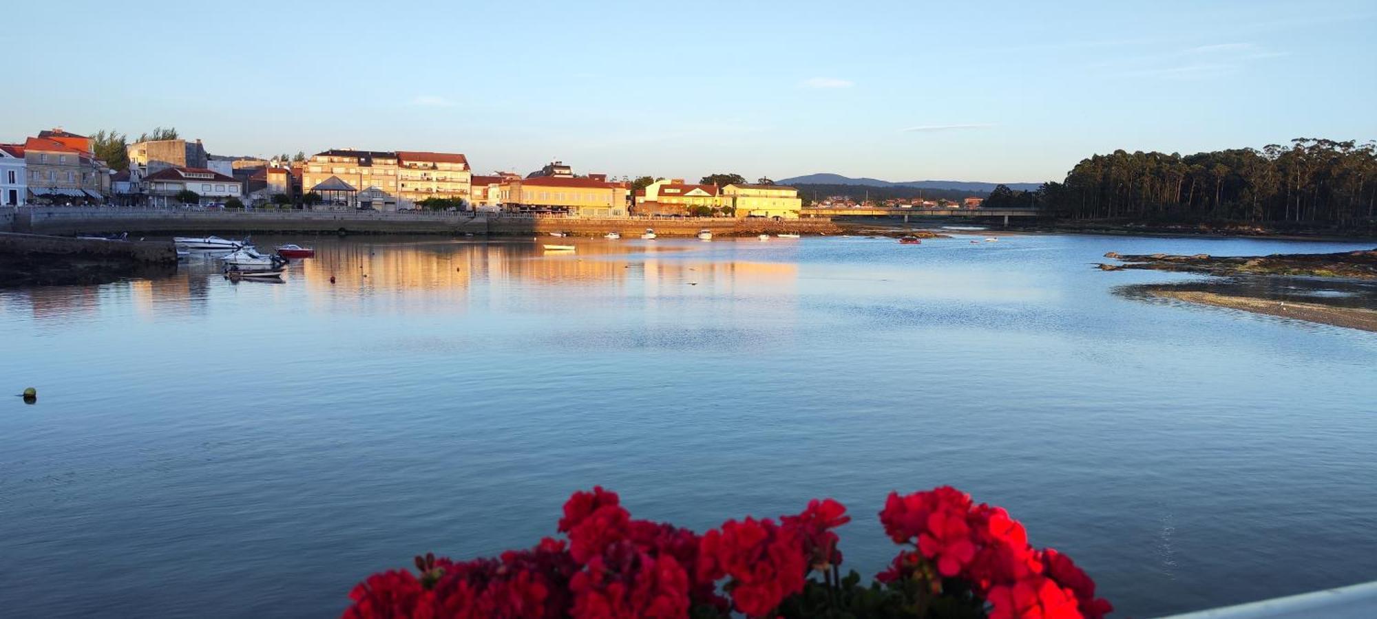 Apartamento El Rincon De Elia, Haz Realidad Tu Sueno De Vivir Con Vistas Al Mar Villanueva De Arosa Exterior photo